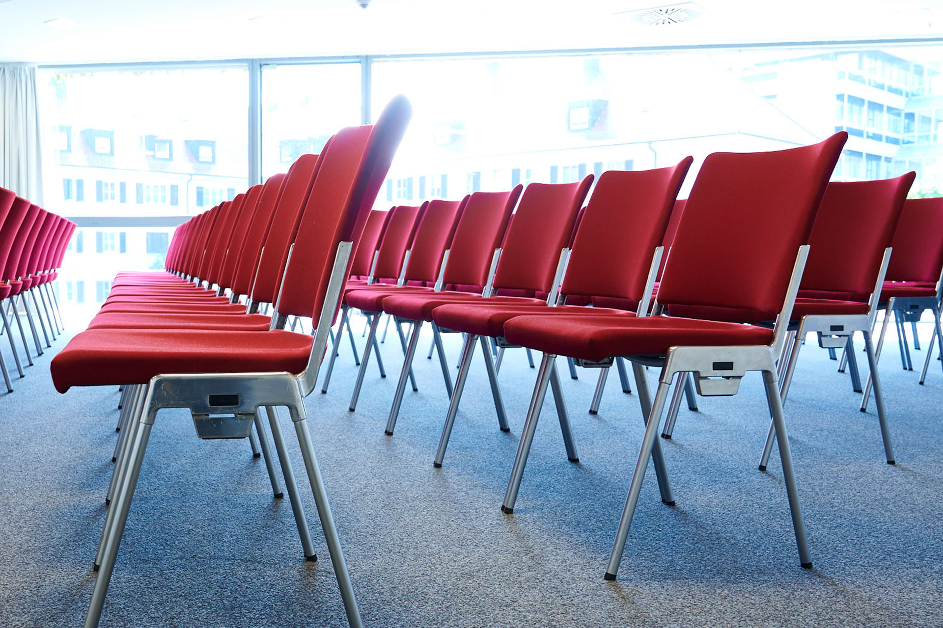 Nägel Erlangen Heinrich-Lades-Halle Konferenzraum der Heinrich-Lades-Halle