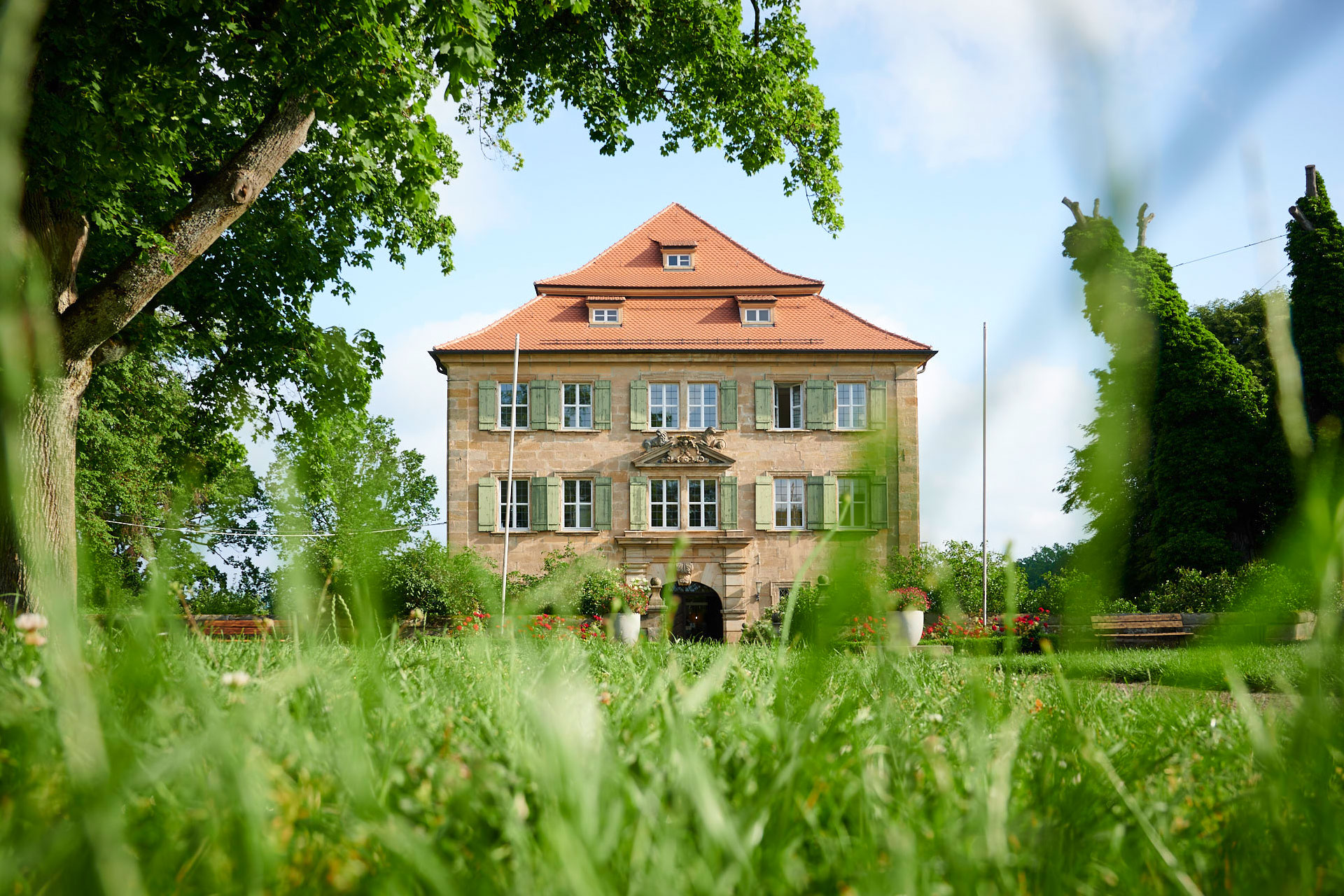 Außenaufnahme Schloss Atzelsberg