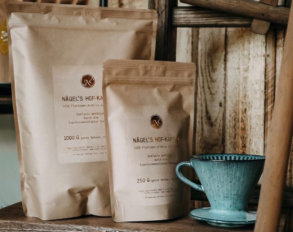 Tüten mit Nägels Hof-Kaffee